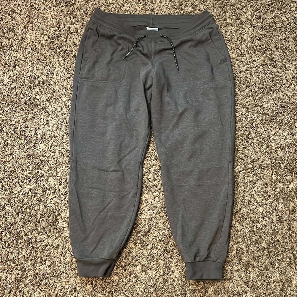 Women’s L Columbia sweatpants